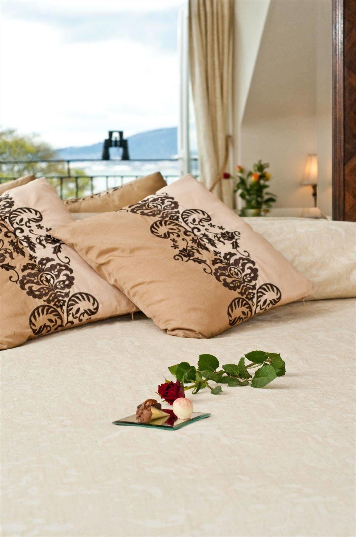Hotel Oyo Rayanne House Guest Holywood (Down)